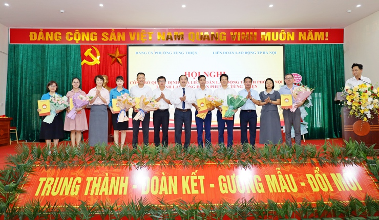 Thành lập Công đoàn phường Tùng Thiện: Dấu mốc mới trong xây dựng tổ chức chính trị - xã hội tại địa phương- Ảnh 1.