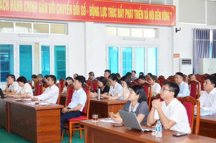 Tiếp xúc cử tri tại đơn vị bầu cử số 7: Nhiều kiến nghị gửi tới Kỳ họp thứ 10, Quốc hội khóa XV- Ảnh 2.