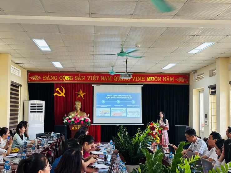 XÃ THANH TRÌ TỔ CHỨC HỘI THẢO CHUYÊN ĐỀ
“SỐ HOÁ HÔM NAY – THÀNH CÔNG NGÀY MAI”
- BƯỚC TIẾN MỚI TRONG CHUYỂN ĐỔI SỐ GIÁO DỤC- Ảnh 9.