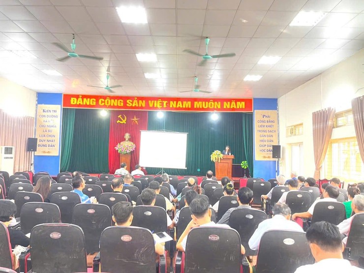 Cấp uỷ viên Chi bộ các Tổ dân phố trên địa bàn phường Dương Nội được bồi dưỡng LLCT và nghiệp vụ công tác kiểm tra giám sát- Ảnh 2.