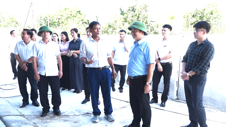 Thường trực Đảng ủy xã Dân Hòa thăm, làm việc với các mô hình nông dân tiêu biểu: Động lực phát triển kinh tế địa phương
- Ảnh 1.