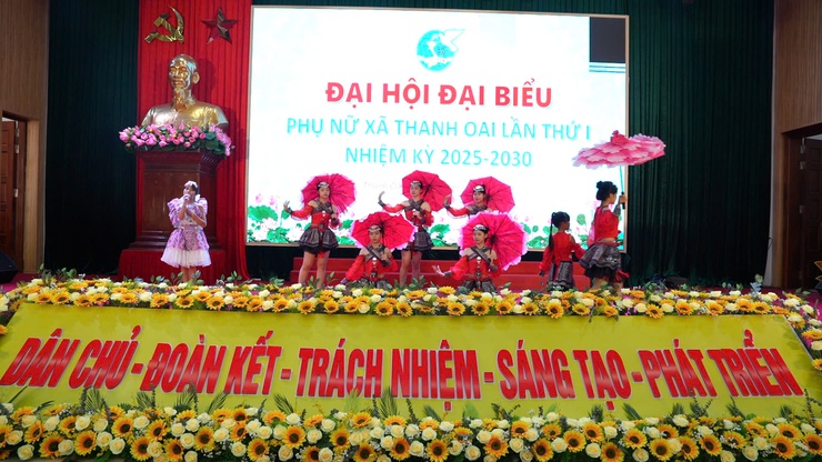 Đại hội đại biểu Phụ nữ xã Thanh Oai lần thứ I, nhiệm kỳ 2025 - 2030 - "Đoàn kết – Sáng tạo – Tự tin – Phát triển"- Ảnh 2.
