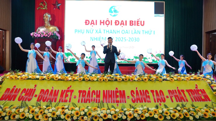 Đại hội đại biểu Phụ nữ xã Thanh Oai lần thứ I, nhiệm kỳ 2025 - 2030 - "Đoàn kết – Sáng tạo – Tự tin – Phát triển"- Ảnh 1.