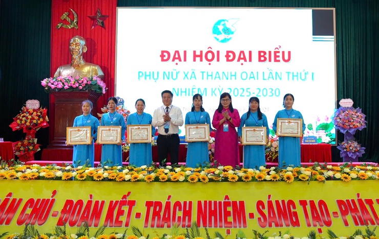 Đại hội đại biểu Phụ nữ xã Thanh Oai lần thứ I, nhiệm kỳ 2025 - 2030 - "Đoàn kết – Sáng tạo – Tự tin – Phát triển"- Ảnh 12.