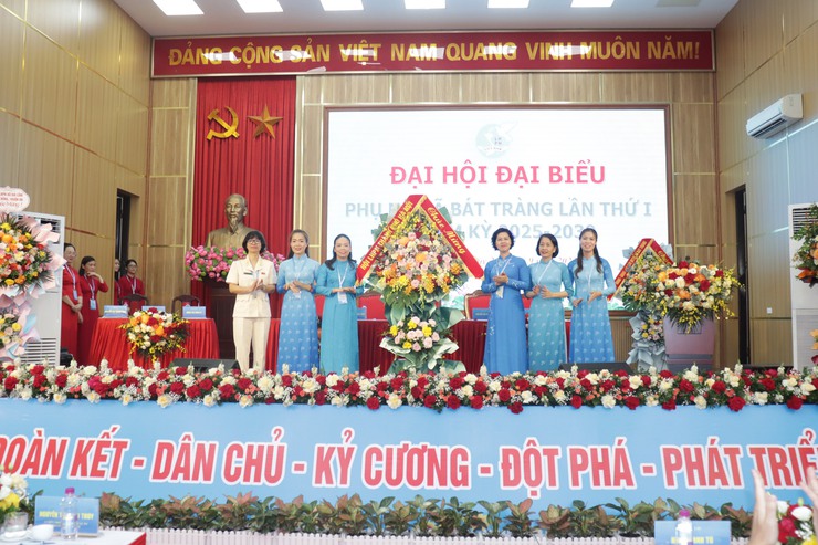 Đại hội đại biểu Phụ nữ xã Bát Tràng lần thứ I, nhiệm kỳ 2025-2030: Ở đâu có phụ nữ, ở đó có hoạt động hội- Ảnh 1.