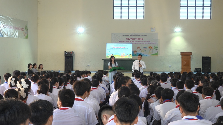 Xã Vân Đình:Truyền thông kiến thức, kỹ năng thực hiện quyền và bổn phận trẻ em tại cộng đồng cho học sinh các Trường THCS.- Ảnh 2.