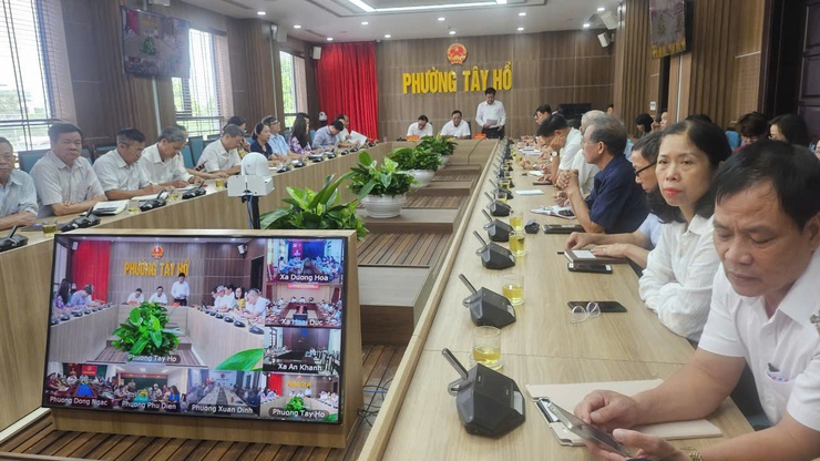 Đoàn đại biểu Quốc hội TP Hà Nội tiếp xúc cử tri đơn vị bầu cử số 5 trước kỳ họp thứ Mười, Quốc hội khóa XV- Ảnh 1.