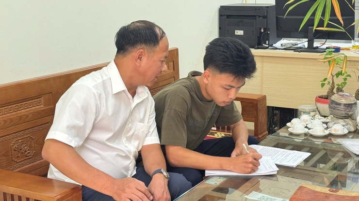 Sôi nổi phong trào tình nguyện nhập ngũ ở Tam Hưng- Ảnh 2.