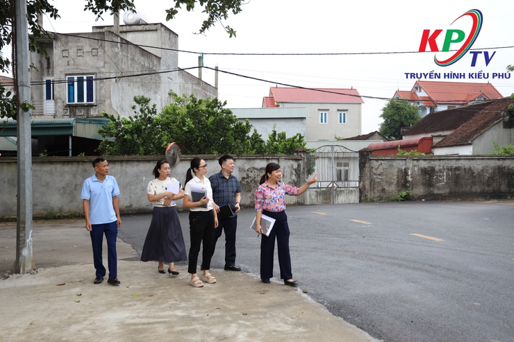 Xã Kiều Phú chính thức khởi động lại công tác kiểm tra, chấm điểm Cuộc thi “Giữ gìn đường làng, ngõ xóm, Thôn Sáng - xanh - sạch - đẹp và an toàn” năm 2025- Ảnh 3.