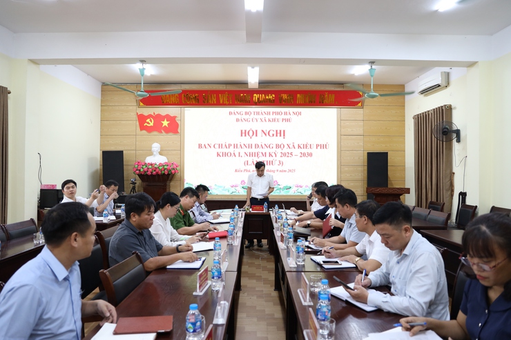 Ban chấp hành Đảng bộ xã Kiều Phú tổ chức hội nghị triển khai, quán triệt một số nhiệm vụ trọng tâm trong những tháng cuối năm 2025- Ảnh 1.