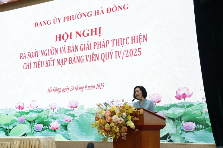 Đảng bộ phường Hà Đông phấn đấu kết nạp 97 đảng viên mới- Ảnh 1.