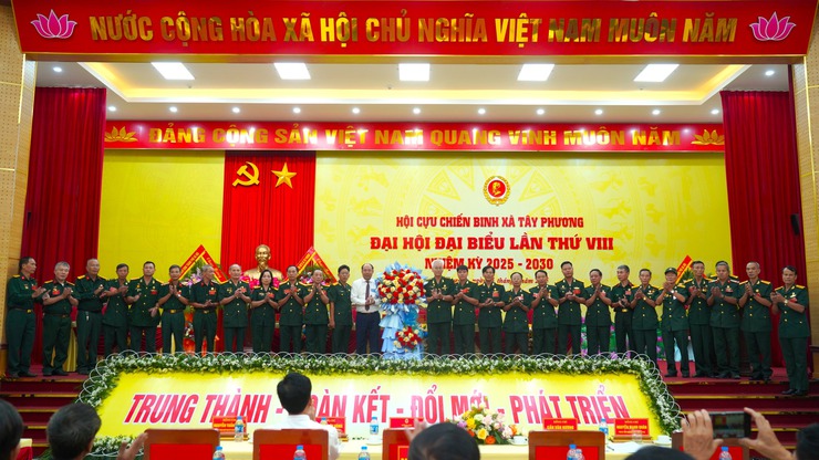 ĐẠI HỘI HỘI CCB XÃ TÂY PHƯƠNG NHIỆM KỲ 2025–2030: PHÁT HUY BẢN CHẤT “BỘ ĐỘI CỤ HỒ”, ĐỔI MỚI VÀ PHÁT TRIỂN- Ảnh 6.