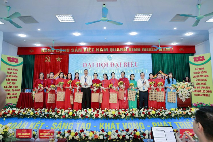 ĐẠI HỘI ĐẠI BIỂU HỘI LHPN XÃ ĐA PHÚC LẦN THỨ I, NHIỆM KỲ 2025-2030 THÀNH CÔNG TỐT ĐẸP- Ảnh 11.