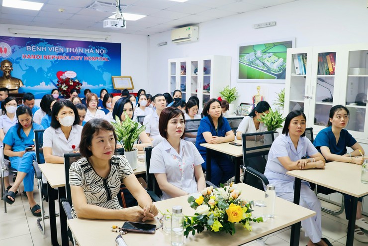 Bệnh viện Thận Hà Nội tập huấn kỹ năng truyền thông giáo dục sức khỏe- Ảnh 1.