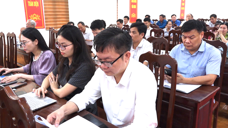 HỘI NGHỊ GIAO BAN CÔNG TÁC ĐẢNG, CHÍNH QUYỀN VÀ ĐOÀN THỂ QUÝ III NĂM 2025- Ảnh 3.