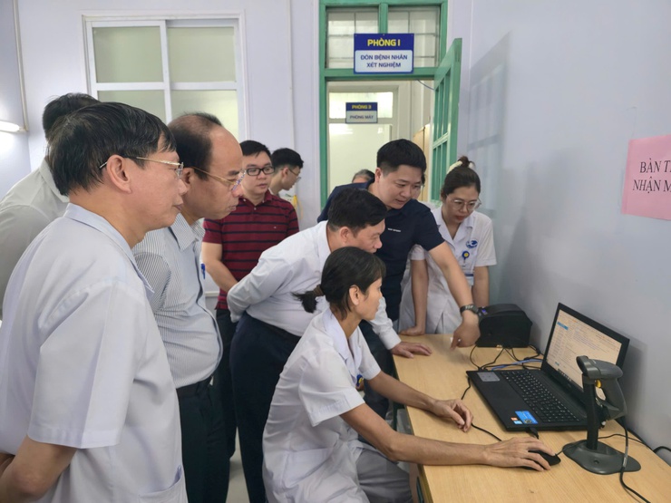 Bệnh viện Mắt Hà Nội thẩm định bệnh án điện tử góp phần nâng cao chất lượng quản lý, khám chữa bệnh- Ảnh 4.
