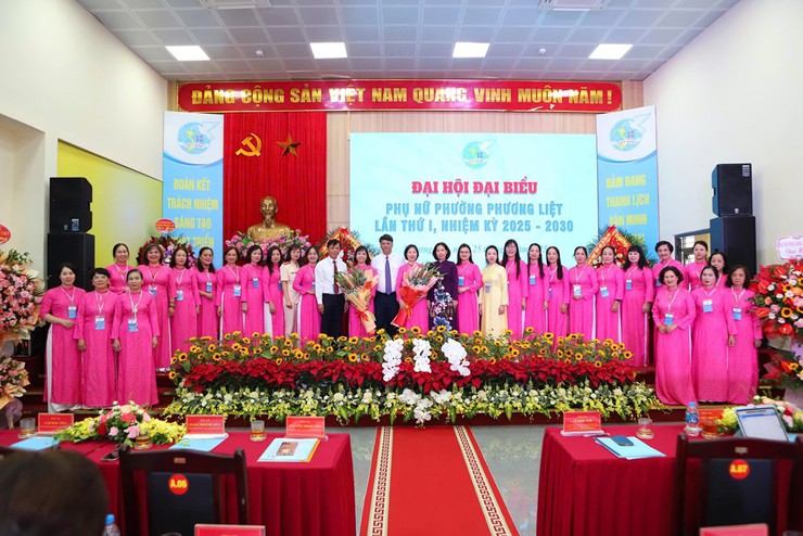 Phụ nữ phường Phương Liệt tổ chức Đại hội lần thứ I, nhiệm kỳ 2025 - 2030 thành công rực rỡ- Ảnh 1.
