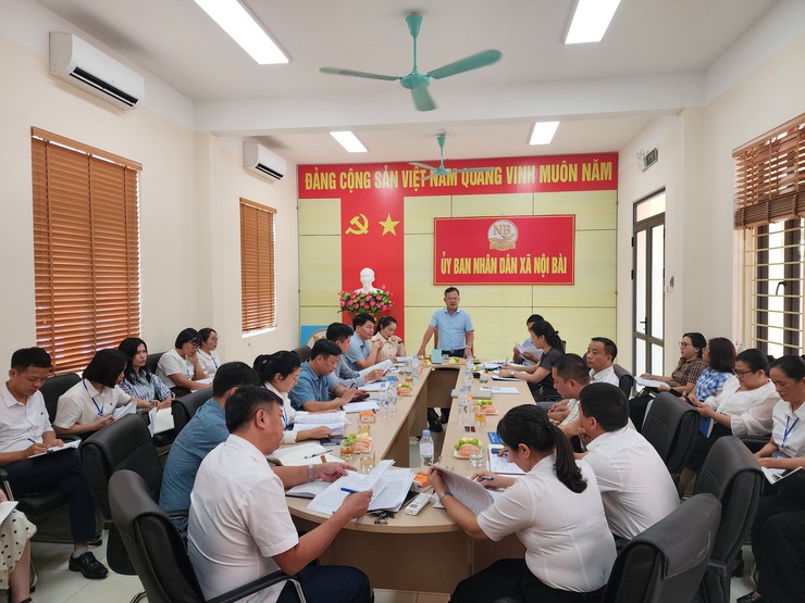 THƯỜNG TRỰC ĐẢNG ỦY XÃ LÀM VIỆC VỚI PHÒNG VĂN HÓA - XÃ HỘI VÀ TRUNG TÂM VH-TT&TT XÃ NỘI BÀI- Ảnh 1.