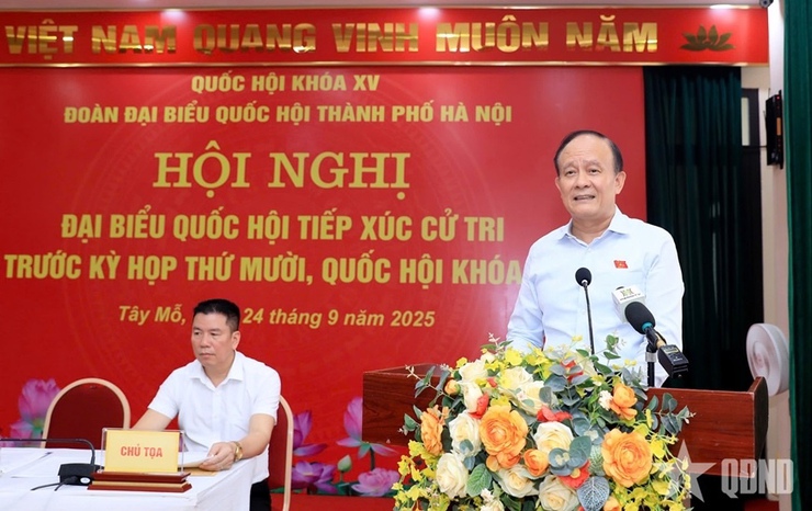 Chủ tịch HĐND Thành phố Hà Nội Nguyễn Ngọc Tuấn tiếp xúc cử tri trước kỳ họp thứ 10, Quốc hội khóa XV- Ảnh 2.