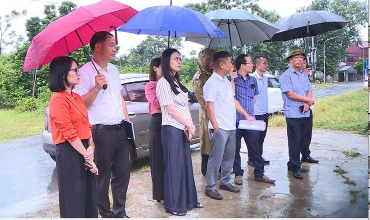 Thường trực HĐND xã Phúc Thọ khảo sát công tác bồi thường, hỗ trợ, tái định cư khi thu hồi đất tại một số dự án trên địa bàn xã- Ảnh 5.