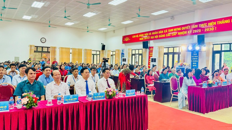 PHÁT HUY TRUYỀN THỐNG BẢN LĨNH, TRÍ TUỆ, KHÁT VỌNG VƯƠN LÊN TRONG KỶ NGUYÊN MỚI- Ảnh 7.