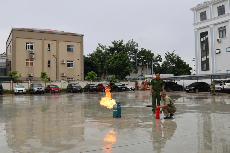 Phường Xuân Đỉnh: tuyên truyền, hướng dẫn kiến thức, kỹ năng về phòng cháy, chữa cháy và cứu nạn, cứu hộ - Ảnh 6.