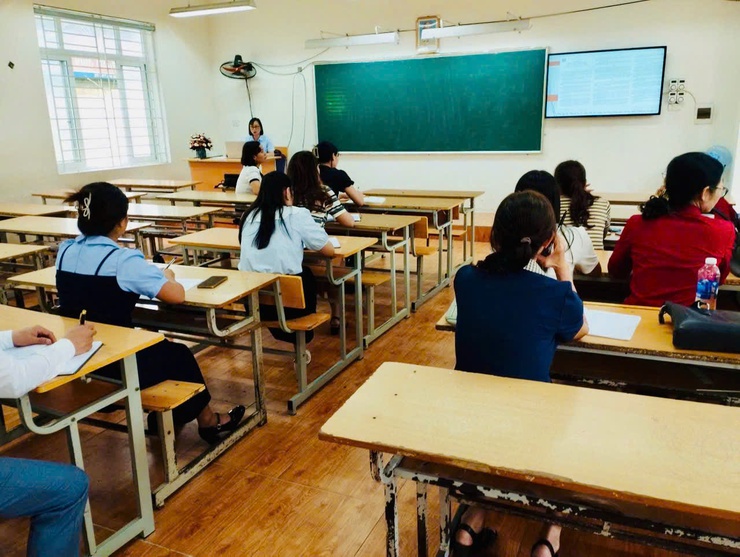 Tam Hưng tổ chức hội nghị tập huấn giáo vụ cấp THCS năm học 2025-2026: Đổi mới từ cơ sở, lan tỏa đến từng lớp học- Ảnh 5.