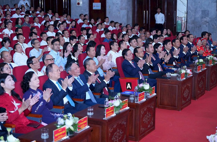 Hà Nội chính thức hoàn thành nhiệm vụ xây dựng Nông thôn mới và vinh dự đón nhận Huân chương Lao động hạng Nhất- Ảnh 1.