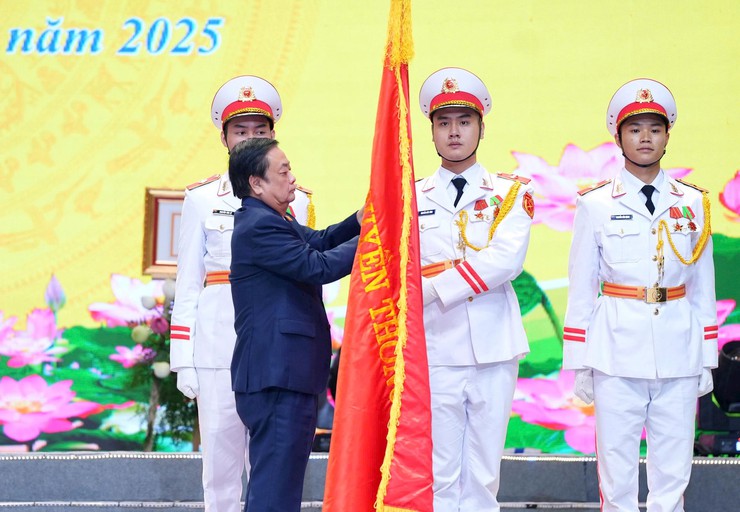 Hà Nội chính thức hoàn thành nhiệm vụ xây dựng Nông thôn mới và vinh dự đón nhận Huân chương Lao động hạng Nhất- Ảnh 4.