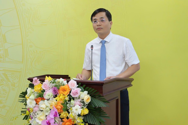 ĐẢNG ỦY XÃ THẠCH THẤT: CÔNG BỐ VÀ TRAO QUYẾT ĐỊNH VỀ CÔNG TÁC CÁN BỘ- Ảnh 2.