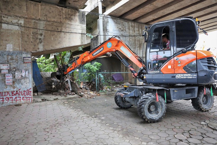 UBND XÃ SÓC SƠN RA QUÂN GIẢI TỎA VI PHẠM HÀNH LANG AN TOÀN GIAO THÔNG- Ảnh 3.