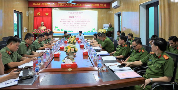 Phó Giám đốc Công an thành phố  Hà Nội làm việc với Công an xã Sóc Sơn- Ảnh 4.