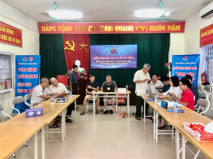 Phường Long Biên: Cải cách hành chính quý III/2025 
- Từ chuyển biến kỹ thuật đến thay đổi văn hóa phục vụ- Ảnh 1.