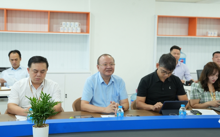 Hà Nội chia sẻ giải pháp số với Hưng Yên: Tăng tốc cải cách thủ tục hành chính- Ảnh 2.