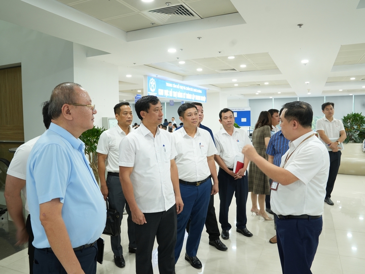 Hà Nội chia sẻ giải pháp số với Hưng Yên: Tăng tốc cải cách thủ tục hành chính- Ảnh 4.