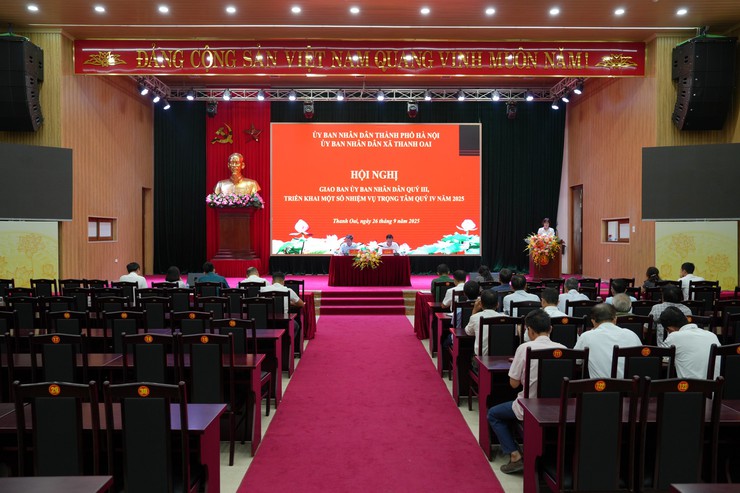 UBND xã Thanh Oai giao ban công tác quý III, triển khai một số nhiệm vụ trọng tâm quý IV, năm 2025- Ảnh 1.