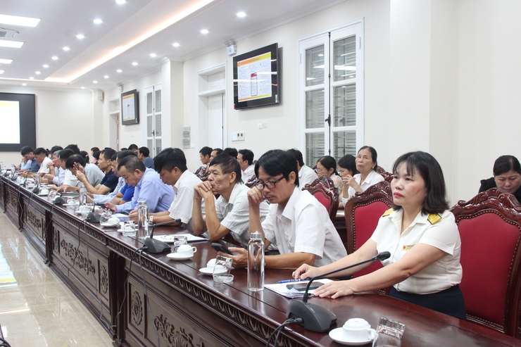 Hội nghị tập huấn hướng dẫn cài đặt và nộp thuế qua ứng dụng eTax Mobile trên địa bàn xã Thạch Thất năm 2025- Ảnh 20.