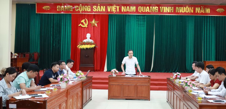 UBND xã Minh Châu tổ chức họp phiên toàn thể đánh giá kết quả triển khai nhiệm vụ phát triển kinh tế - xã hội tháng 9, triển khai nhiệm vụ tháng 10/2025.- Ảnh 6.