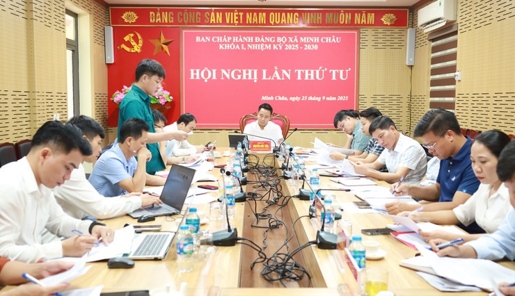 Hội nghị lần thứ Tư - Ban Chấp hành Đảng bộ xã Minh Châu khoá I, nhiệm kỳ 2025 - 2030 thông qua nhiều nội dung quan trọng- Ảnh 1.