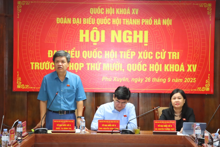 Đơn vị bầu cử số 9 Đoàn Đại biểu Quốc hội thành phố Hà Nội tiếp xúc cử tri trước kỳ họp thứ 10- Ảnh 4.