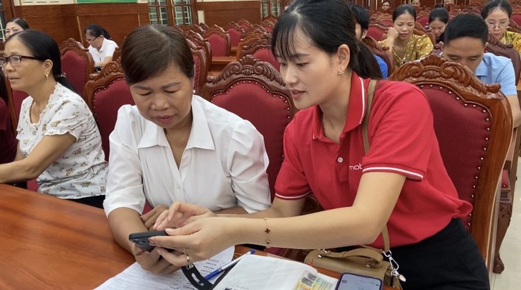 Phúc Thọ đẩy mạnh chuyển đổi số, tập huấn chuyên sâu dịch vụ công trực tuyến- Ảnh 2.