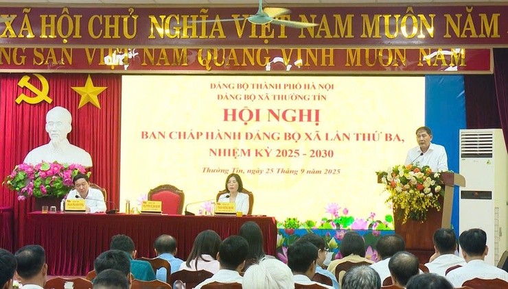 Đảng bộ xã Thường Tín tổ chức hội nghị Ban chấp hành đảng bộ lần ba, nhiệm kỳ 2025-2030.- Ảnh 1.