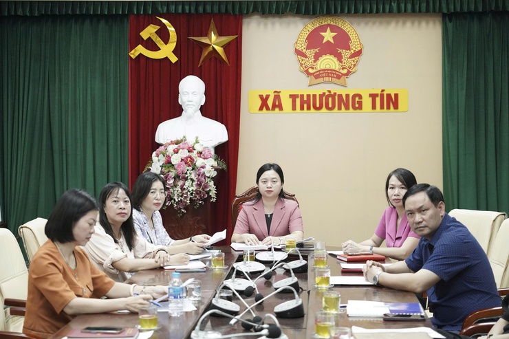 Đại biểu Quốc hội đơn vị bầu cử số 9 tiếp xúc cử tri trước kỳ họp thứ 10.- Ảnh 1.