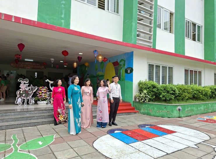 Trường Tiểu học Long Biên ra mắt mô hình “Không gian Văn hóa Dân gian - Gắn kết và Khơi nguồn”- Ảnh 11.