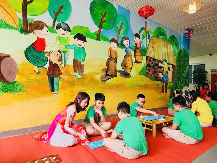 Trường Tiểu học Long Biên ra mắt mô hình “Không gian Văn hóa Dân gian - Gắn kết và Khơi nguồn”- Ảnh 13.