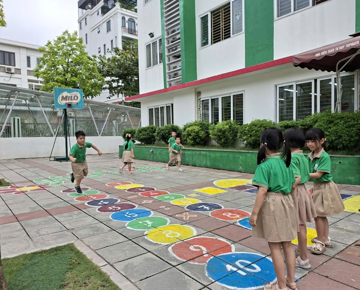 Trường Tiểu học Long Biên ra mắt mô hình “Không gian Văn hóa Dân gian - Gắn kết và Khơi nguồn”- Ảnh 6.