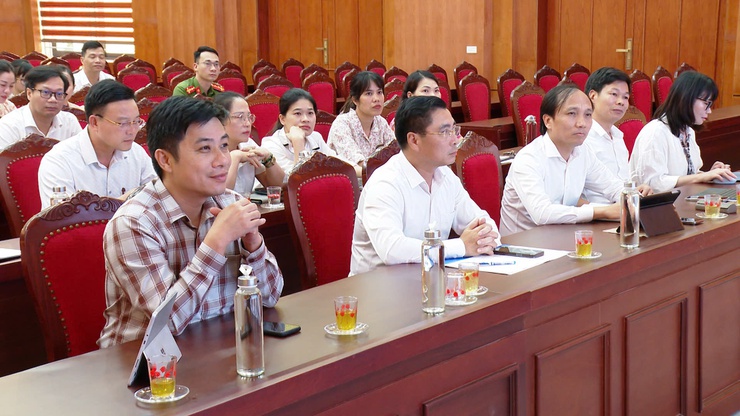 TẬP HUẤN NGHIỆP VỤ VỀ CÔNG TÁC CẢI CÁCH HÀNH CHÍNH, KIỂM SOÁT THỦ TỤC HÀNH CHÍNH VÀ THỰC HIỆN THỦ TỤC HÀNH CHÍNH TRÊN MÔI TRƯỜNG ĐIỆN TỬ.- Ảnh 1.