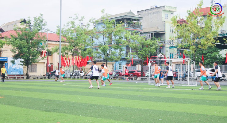 Khởi tranh Giải bóng đá nam Đại hội Thể dục thể thao xã Quốc Oai lần thứ I năm 2025- Ảnh 1.