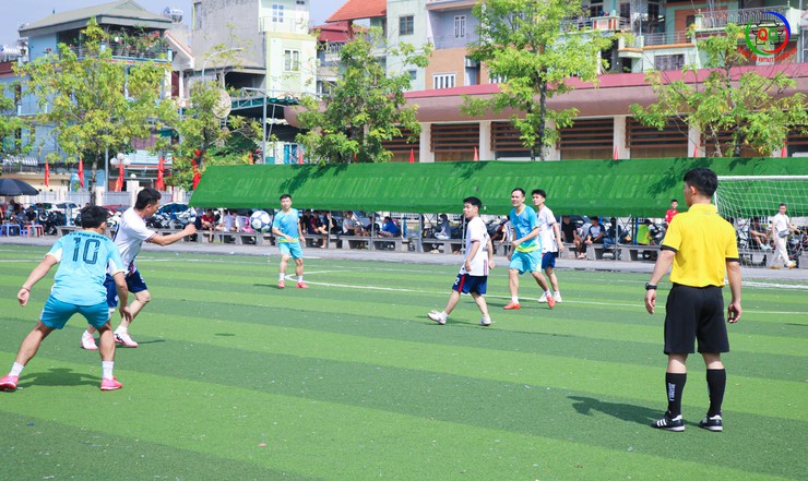 Khởi tranh Giải bóng đá nam Đại hội Thể dục thể thao xã Quốc Oai lần thứ I năm 2025- Ảnh 11.