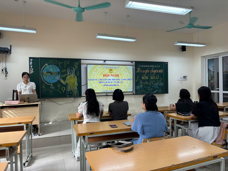 UBND phường Long Biên tổ chức Hội nghị chuyên môn cấp THCS năm học 2025 – 2026- Ảnh 13.